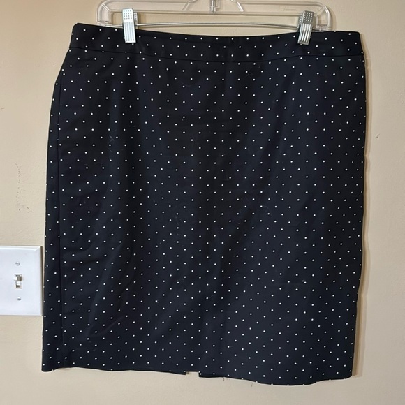 Liz Claiborne Dresses & Skirts - Black and White Polka Dot Pencil Skirt by Liz Claiborne Career - Size 14